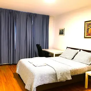 Big Private Midmontreal Next To Station Metro - Parking Free Montreal
