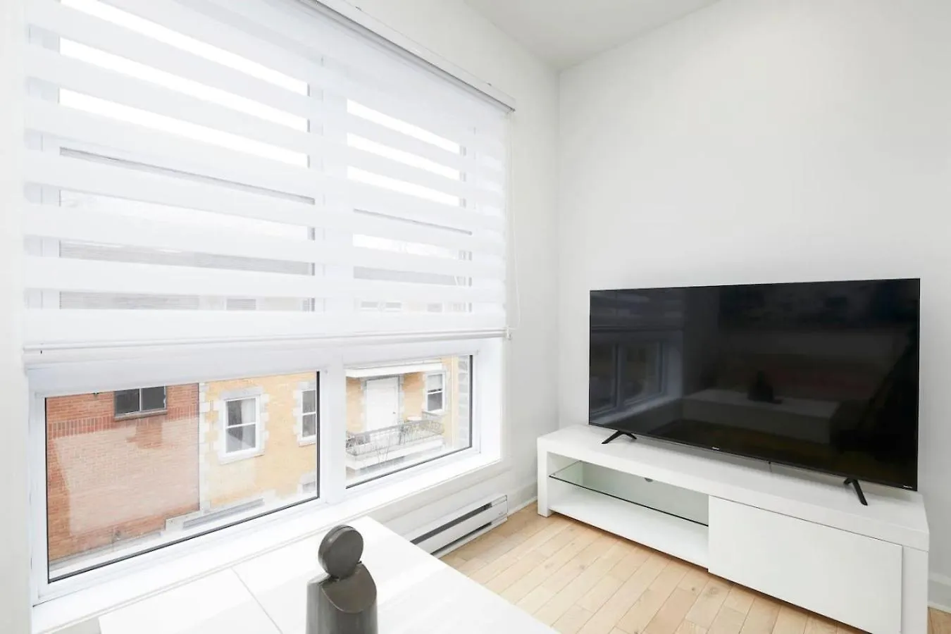 Apartment Outstanding 1Br Village Downtown Mtl Zh5 Montreal