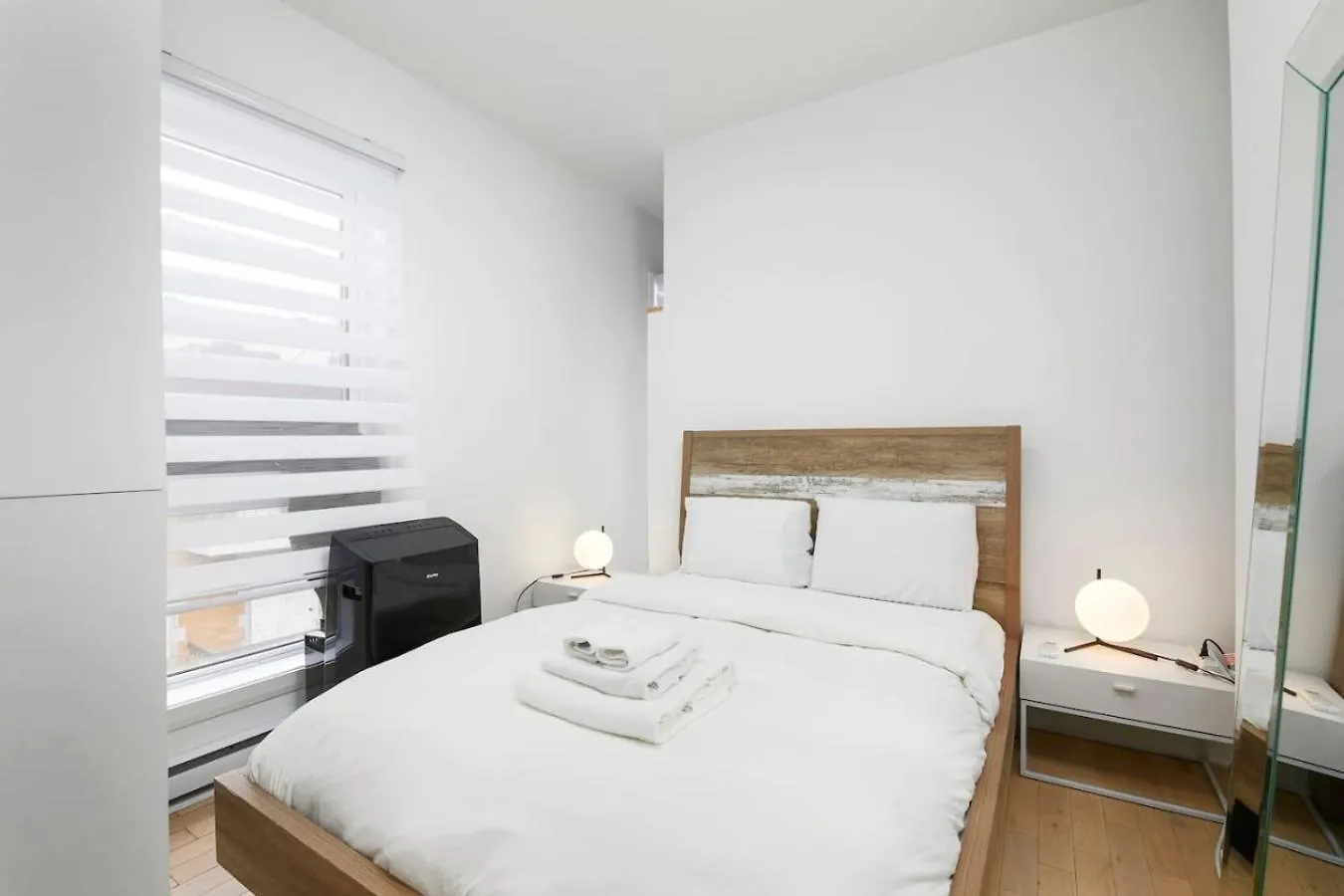 Outstanding 1Br Village Downtown Mtl Zh5 Montreal