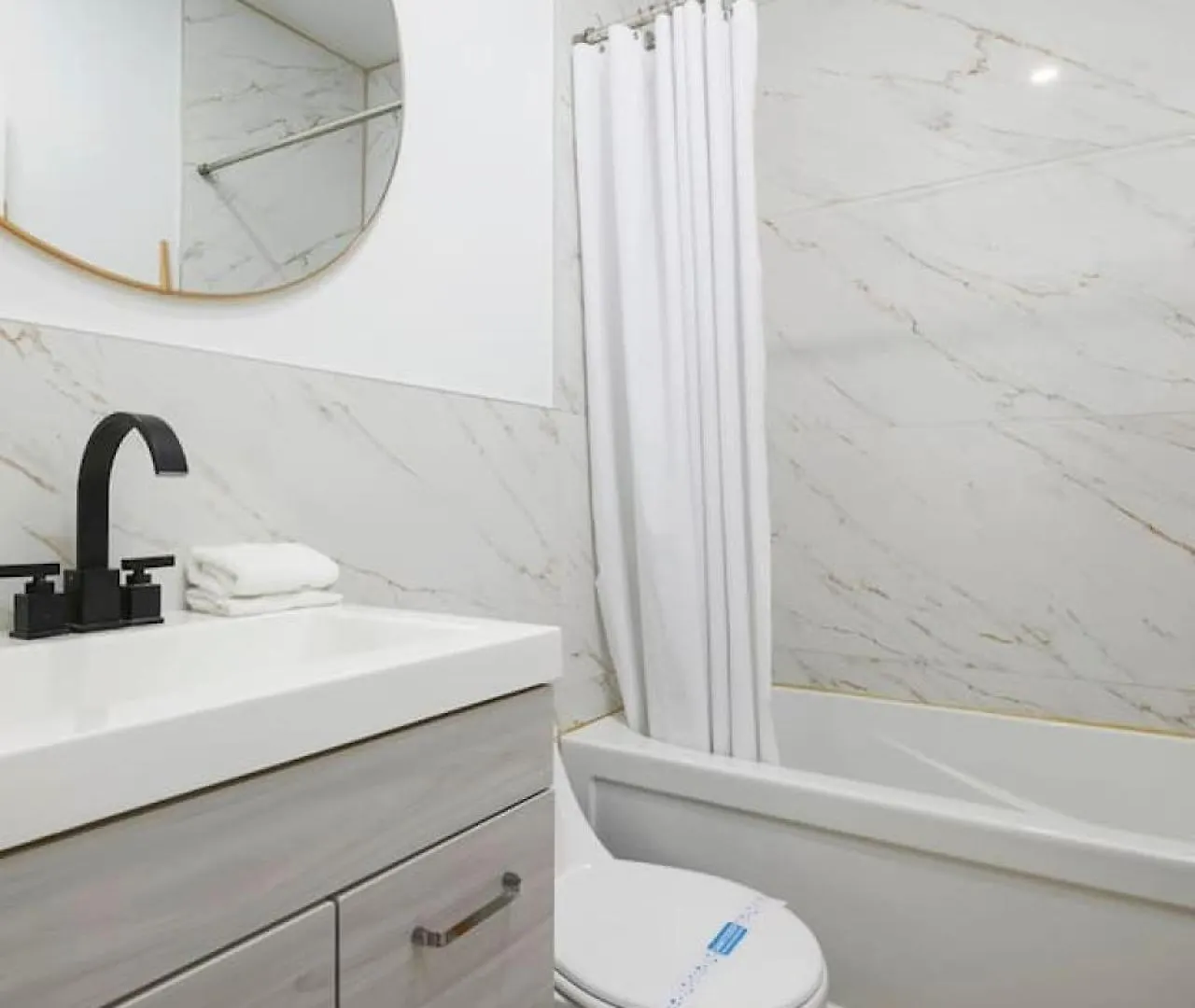 Outstanding 1Br Village Downtown Mtl Zh5 Montreal